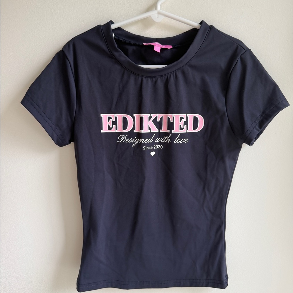 NWOT Edikted Black Tee with Pink Tag and Logo Accent